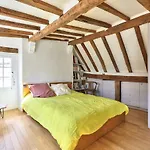 Authentic Familial Apartment Close Louvres Museum By Weekome